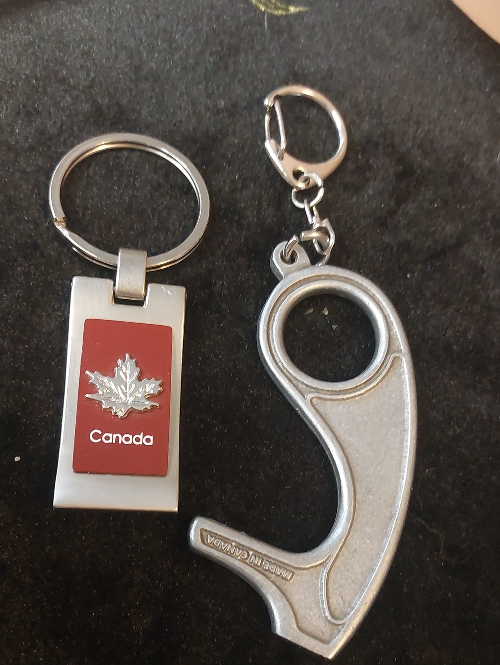 💚3/$25 Canada Pewter Keychain & No-Touch Germ Door Opener Tool Set